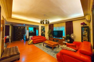 3 Storey Terrace Jalan Uranus Subang Bestari, Seksyen U5, Shah Alam FOR SALE