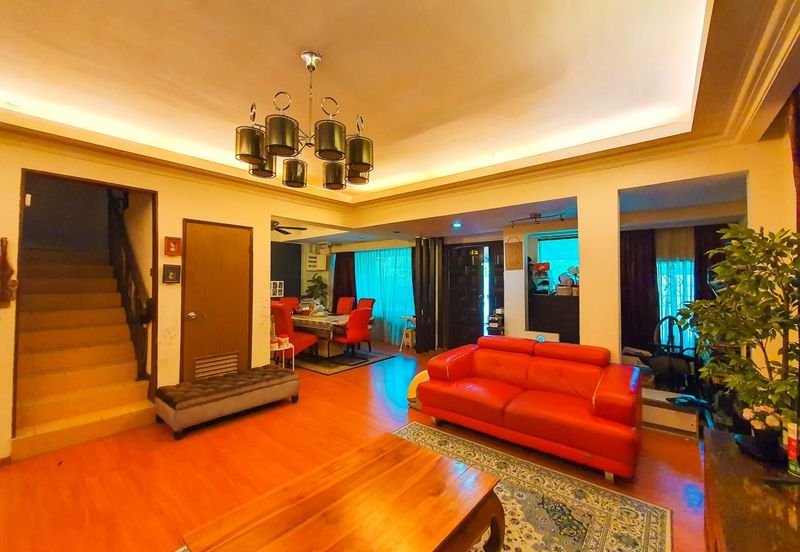 3 Storey Terrace Jalan Uranus Subang Bestari, Seksyen U5, Shah Alam FOR SALE