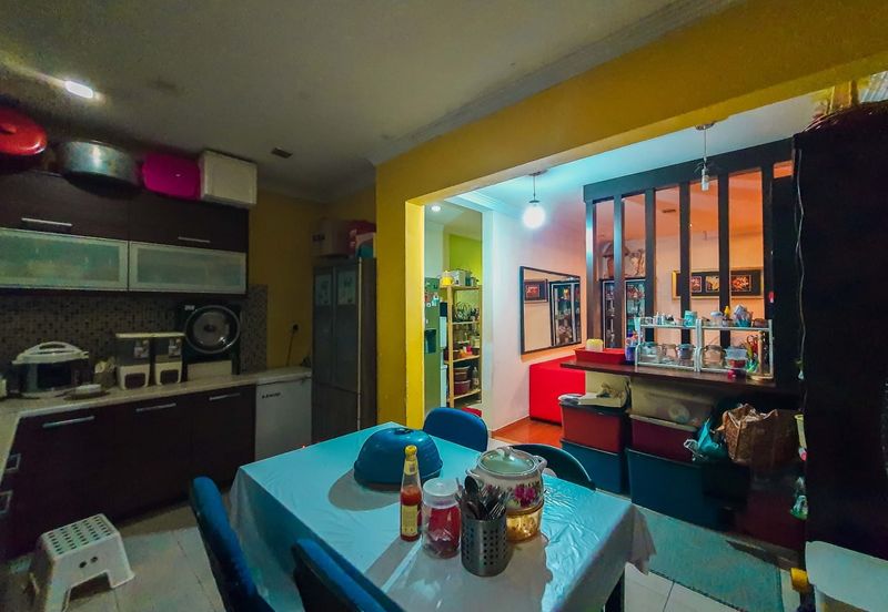 3 Storey Terrace Jalan Uranus Subang Bestari, Seksyen U5, Shah Alam FOR SALE