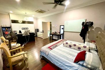 RENOVATED 2.5 Storey Superlink Terrace CYPRUS, USJ Heights Subang Jaya FOR SALE