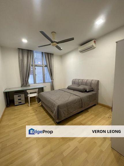 Tastefully and newly renovated rooms for rent with car park @ USJ One Avenue , Selangor, USJ