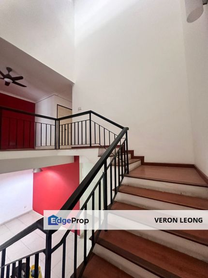 Below market value 2 storey terrace house high ceiling spacious great location built in kitchen and wardrobe , Selangor, Tropicana