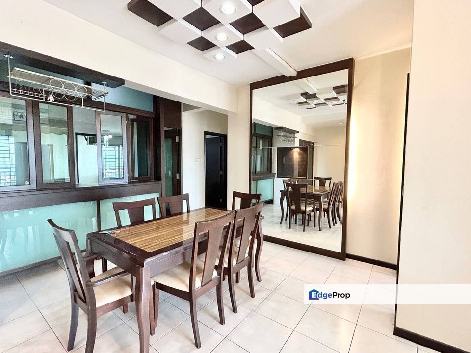 Molek Pine Full Renovated Big unit, Johor, Johor Bahru