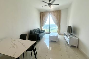 The M @ Medini Macrolink