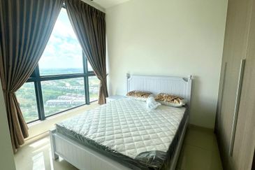 The M @ Medini Macrolink