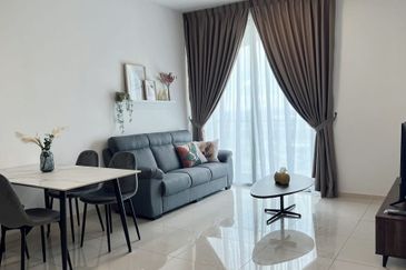 The M @ Medini Macrolink