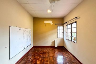 Bandar Tun Hussein Onn