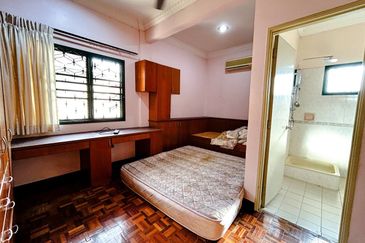 Bandar Tun Hussein Onn