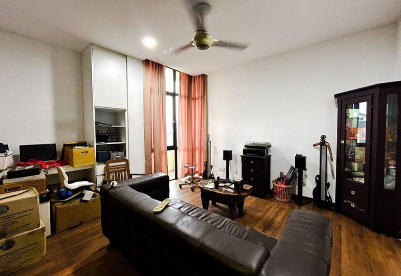 Kristal Court, Seksyen 7