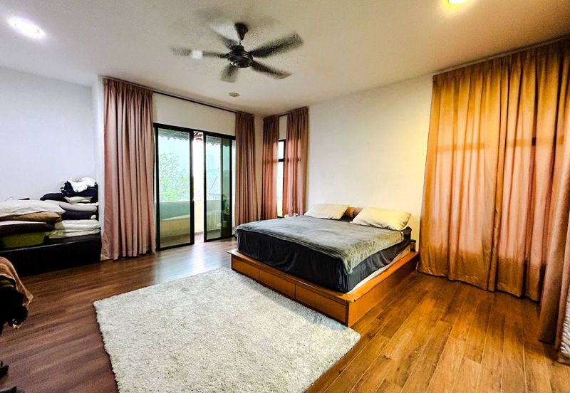 Kristal Court, Seksyen 7