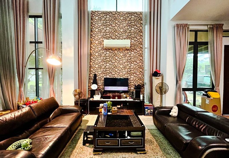 Kristal Court, Seksyen 7