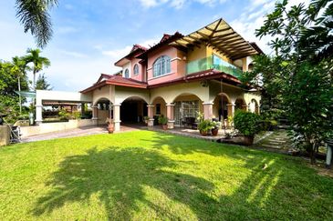 KGSAAS Golf Club, Seksyen 13