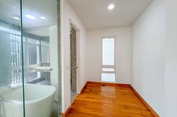 Duta Villa, Presint 14