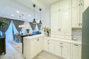 Lucent Residence @ twentyfive.7