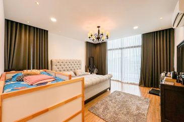 Lucent Residence @ twentyfive.7