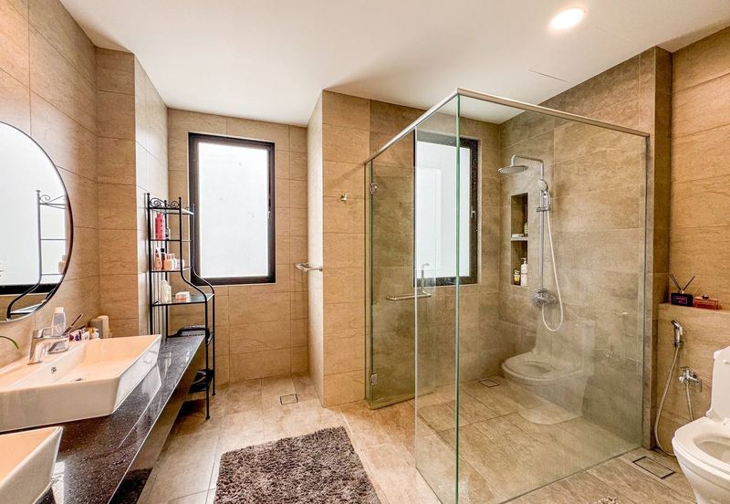 Lucent Residence @ twentyfive.7