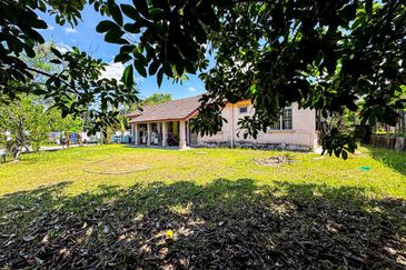 Desa Pinggiran Putra