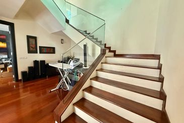 Bangi Lakehill Villas