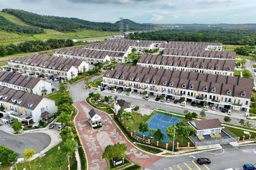 Monet Springtime @ Sunsuria City