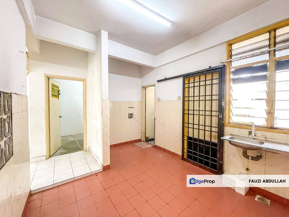 Freehold Double Storey Terrace Taman Desaria Nilai, Selangor, Bangi