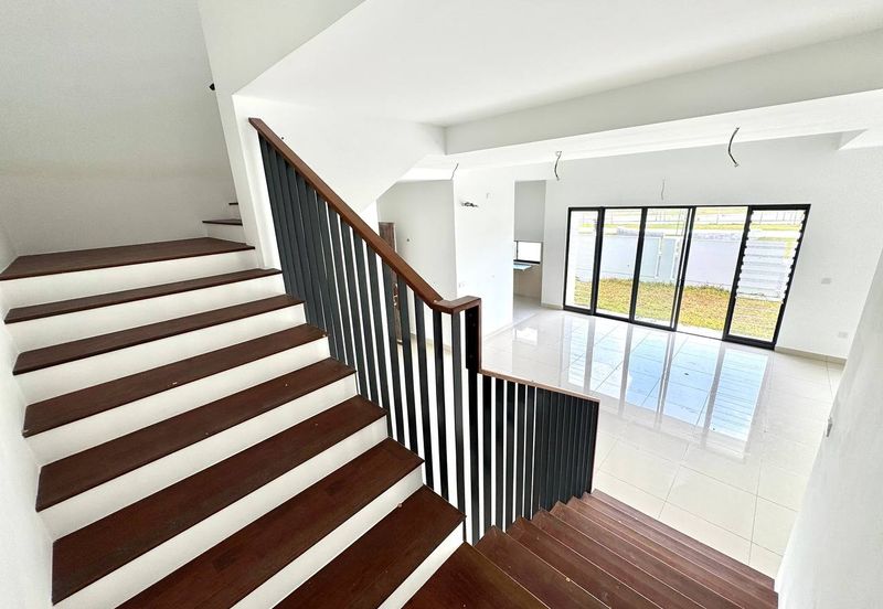 Elmina Green The Eighth @ City of Elmina