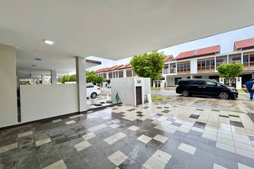 Setia Warisan Tropika (Belladonna)