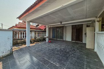 Taman Mawar, Bandar Baru Salak Tinggi