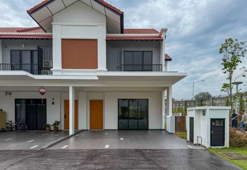 Reef Of Tropics, Setia Eco Glades