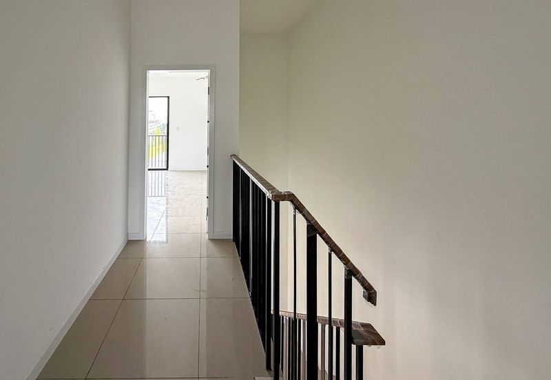 Reef Of Tropics, Setia Eco Glades