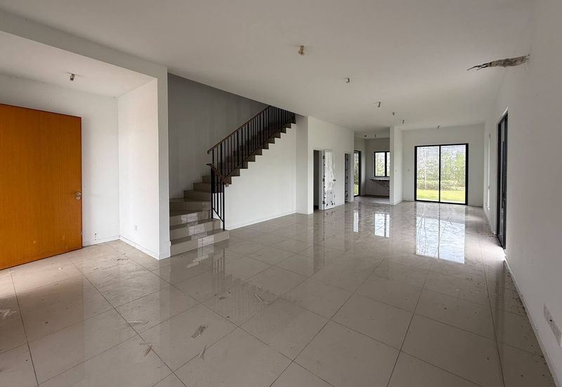 Reef Of Tropics, Setia Eco Glades