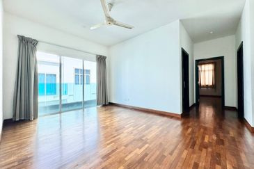 MYDiva, Perdana Lakeview East