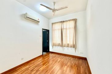 MYDiva, Perdana Lakeview East