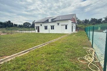 Single Storey Terrace in Port Dickson,Teluk Kemang, 20 X 134 