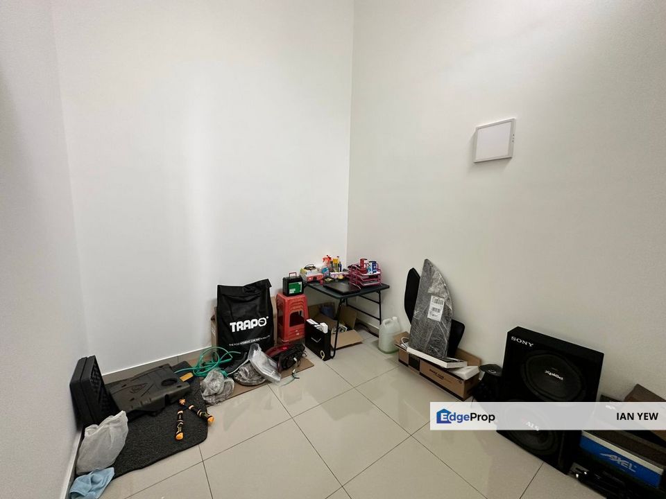 End Lot Single Storey Terrace 20 X 70 , Selangor, Semenyih