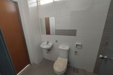 Taman Tamu Hillpark (Seksyen 4)