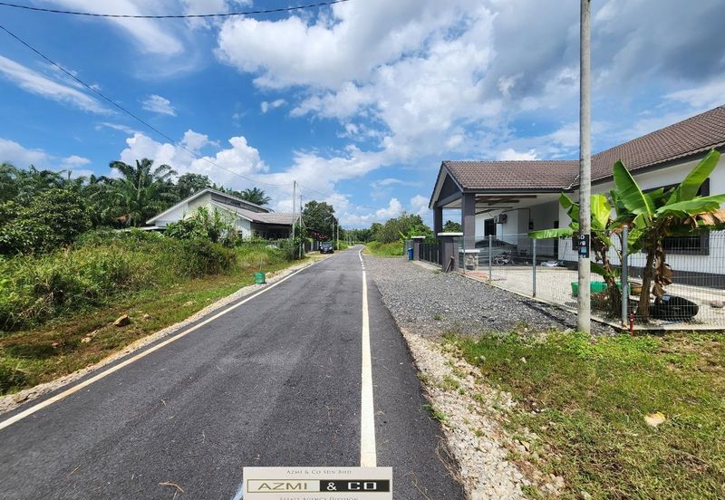 Rumah Banglo Sesebuah/ Tanah Luas / Freehold / Malay Reserve 