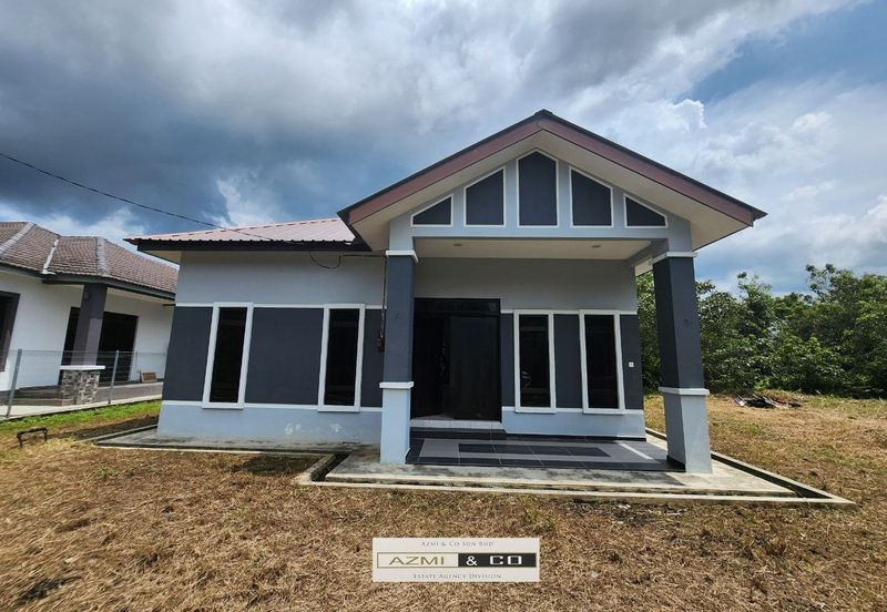 Rumah Banglo Sesebuah/ Tanah Luas / Freehold / Malay Reserve 