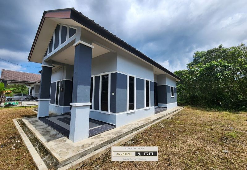 Rumah Banglo Sesebuah/ Tanah Luas / Freehold / Malay Reserve 