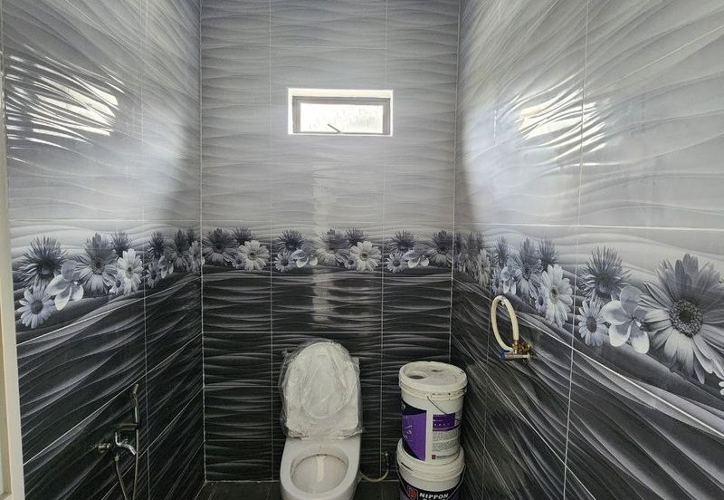 Rumah Banglo Sesebuah/ Tanah Luas / Freehold / Malay Reserve 