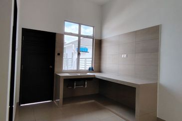 PERUMAHAN BARU SEMI-D 1 TINGKAT DI AYER HITAM, 4KM KE TOLL AYER HITAM