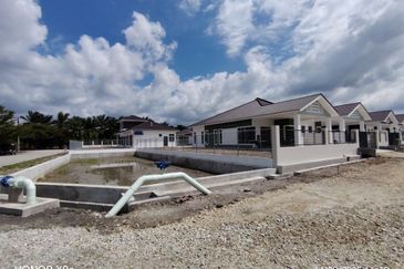 PERUMAHAN BARU SEMI-D 1 TINGKAT DI AYER HITAM, 4KM KE TOLL AYER HITAM