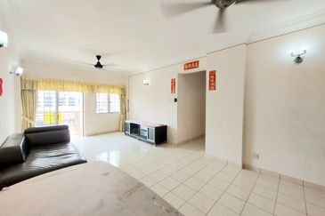 Medan Putra Condominium