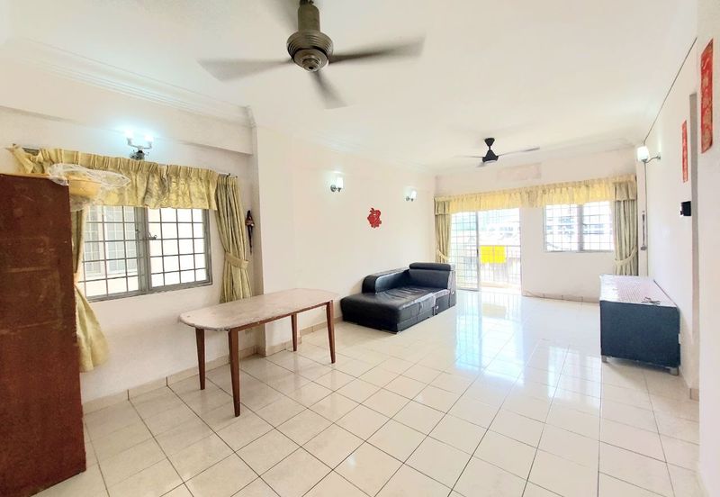 Medan Putra Condominium