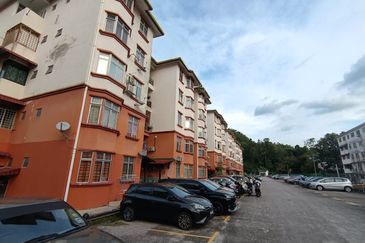 Sri Wira Apartment, Ukay Perdana