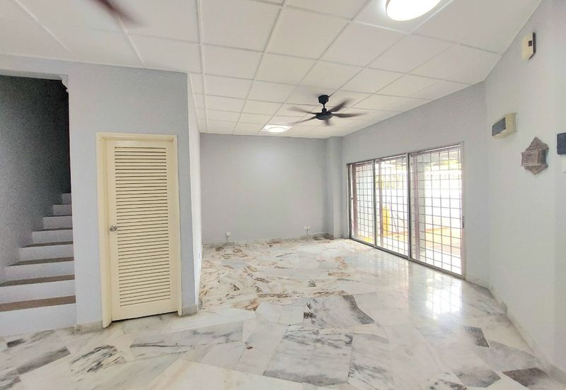 Jalan Suasana, Bandar Tun Hussein Onn