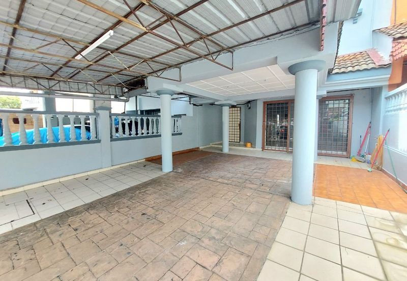 Jalan Suasana, Bandar Tun Hussein Onn