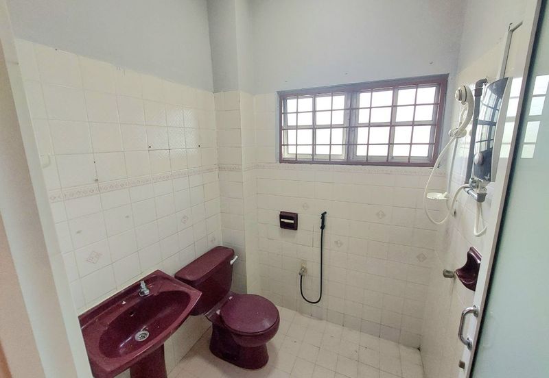 Jalan Suasana, Bandar Tun Hussein Onn