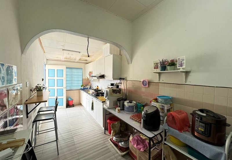 Jalan Suasana, Bandar Tun Hussein Onn