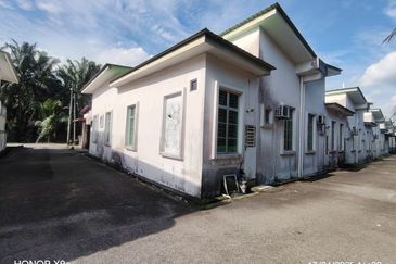 Taman Gading Bistari, Parit Raja Johor, End Lot Single Storey 