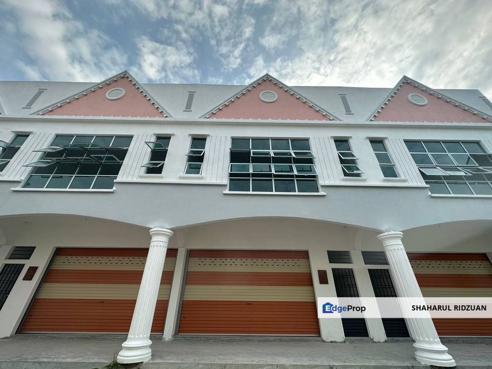 Taman Universiti Parit Raja Johor, 2 Storey Shop New Unit for Sale ...